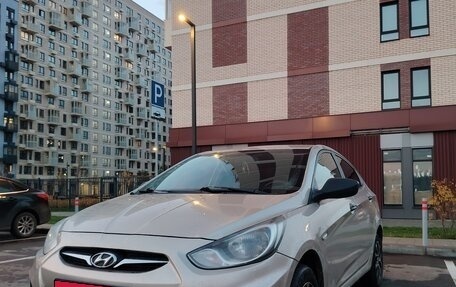 Hyundai Solaris II рестайлинг, 2012 год, 520 000 рублей, 1 фотография