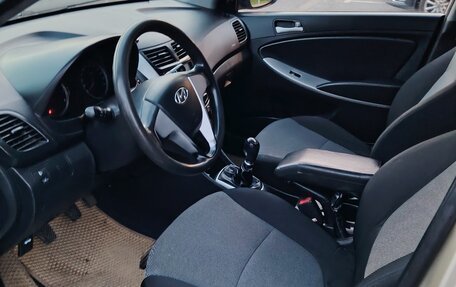 Hyundai Solaris II рестайлинг, 2012 год, 520 000 рублей, 10 фотография