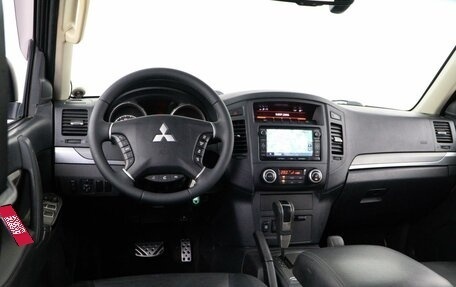 Mitsubishi Pajero IV, 2013 год, 2 019 050 рублей, 6 фотография