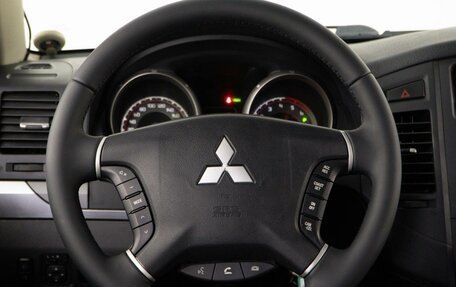 Mitsubishi Pajero IV, 2013 год, 2 019 050 рублей, 19 фотография