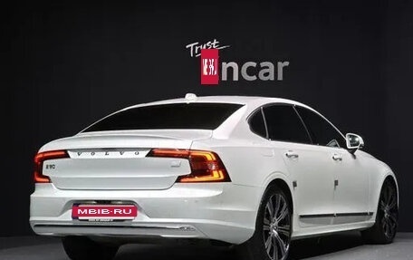 Volvo S90 II рестайлинг, 2021 год, 3 320 000 рублей, 2 фотография
