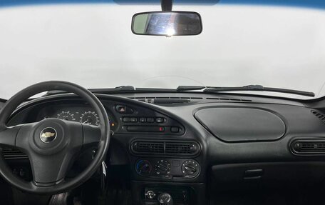 Chevrolet Niva I рестайлинг, 2017 год, 755 000 рублей, 11 фотография