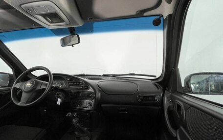 Chevrolet Niva I рестайлинг, 2017 год, 755 000 рублей, 12 фотография