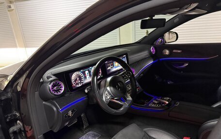 Mercedes-Benz E-Класс, 2019 год, 4 000 000 рублей, 17 фотография