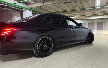 Mercedes-Benz E-Класс, 2019 год, 4 000 000 рублей, 12 фотография