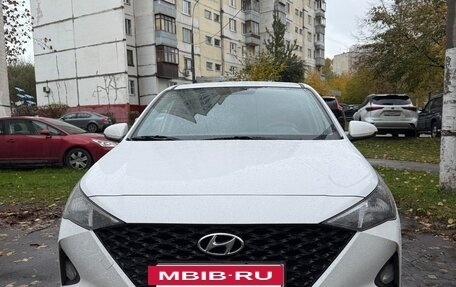 Hyundai Solaris II рестайлинг, 2021 год, 1 850 000 рублей, 2 фотография