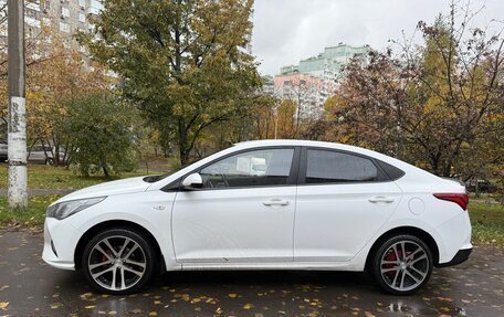 Hyundai Solaris II рестайлинг, 2021 год, 1 850 000 рублей, 4 фотография