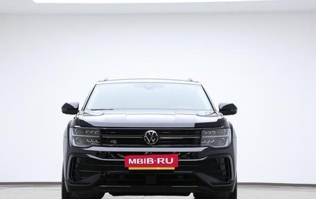 Volkswagen Teramont I, 2022 год, 3 840 000 рублей, 2 фотография