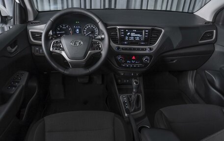Hyundai Solaris II рестайлинг, 2017 год, 1 349 000 рублей, 6 фотография