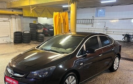 Opel Astra J, 2013 год, 720 000 рублей, 1 фотография