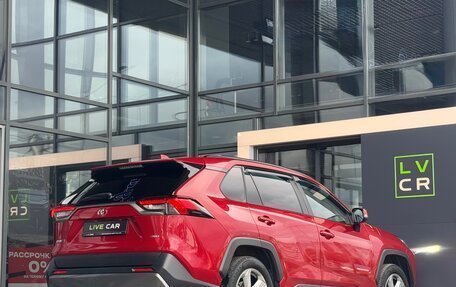 Toyota RAV4, 2021 год, 2 400 000 рублей, 9 фотография