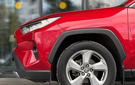 Toyota RAV4, 2021 год, 2 400 000 рублей, 15 фотография