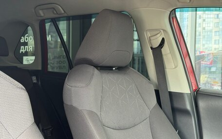 Toyota RAV4, 2021 год, 2 400 000 рублей, 26 фотография