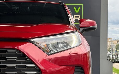 Toyota RAV4, 2021 год, 2 400 000 рублей, 17 фотография