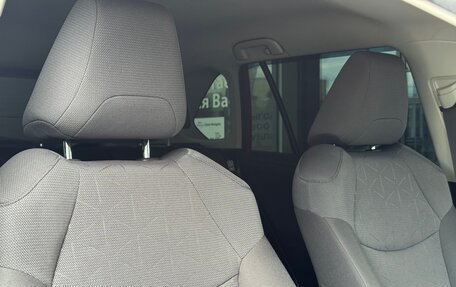 Toyota RAV4, 2021 год, 2 400 000 рублей, 25 фотография