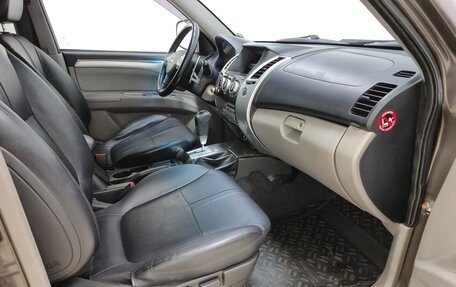 Mitsubishi Pajero Sport II рестайлинг, 2013 год, 1 750 000 рублей, 13 фотография