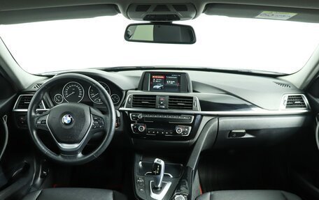 BMW 3 серия, 2017 год, 2 313 000 рублей, 12 фотография