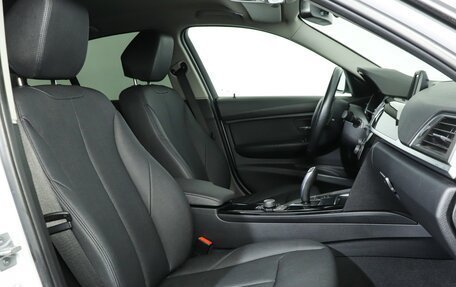 BMW 3 серия, 2017 год, 2 313 000 рублей, 15 фотография