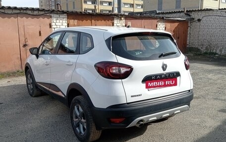 Renault Kaptur I рестайлинг, 2019 год, 1 435 000 рублей, 3 фотография