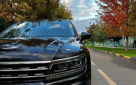 Volkswagen Tiguan II, 2018 год, 3 240 000 рублей, 3 фотография