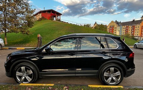 Volkswagen Tiguan II, 2018 год, 3 240 000 рублей, 6 фотография