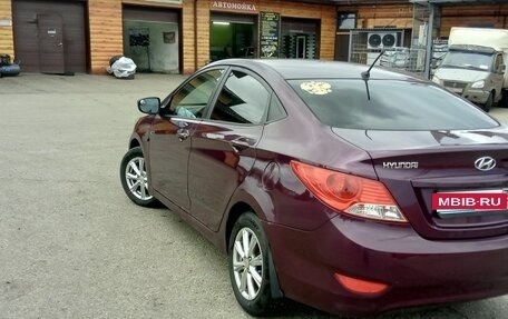 Hyundai Solaris II рестайлинг, 2011 год, 750 000 рублей, 2 фотография