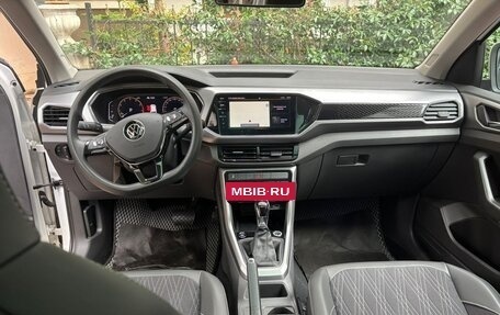 Volkswagen T-Cross I, 2022 год, 1 950 000 рублей, 10 фотография