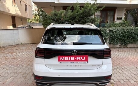 Volkswagen T-Cross I, 2022 год, 1 950 000 рублей, 9 фотография