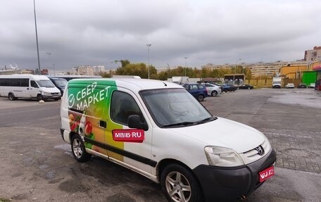 Peugeot Partner II рестайлинг 2, 2011 год, 410 000 рублей, 1 фотография