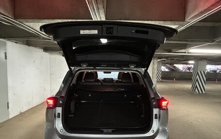 Toyota Highlander, 2021 год, 6 300 000 рублей, 22 фотография