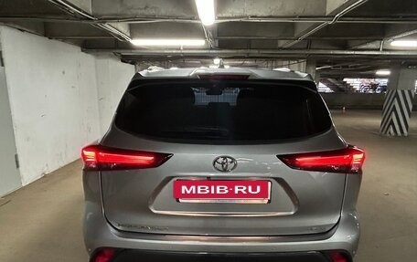 Toyota Highlander, 2021 год, 6 300 000 рублей, 29 фотография