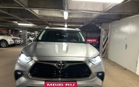 Toyota Highlander, 2021 год, 6 300 000 рублей, 34 фотография