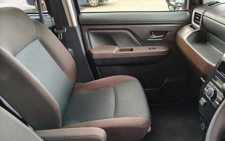 Toyota Roomy I, 2022 год, 1 290 000 рублей, 16 фотография