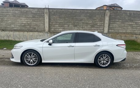 Toyota Camry, 2019 год, 2 850 000 рублей, 2 фотография