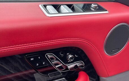 Land Rover Range Rover IV рестайлинг, 2018 год, 8 900 000 рублей, 10 фотография