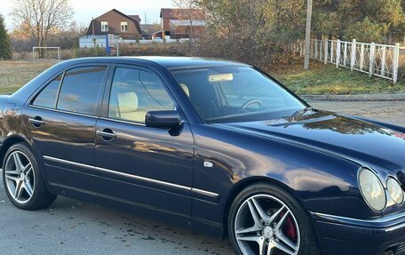 Mercedes-Benz E-Класс, 1998 год, 490 000 рублей, 2 фотография