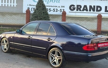 Mercedes-Benz E-Класс, 1998 год, 490 000 рублей, 5 фотография