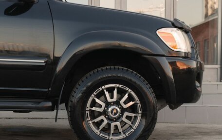 Toyota Sequoia II рестайлинг, 2004 год, 2 030 000 рублей, 9 фотография