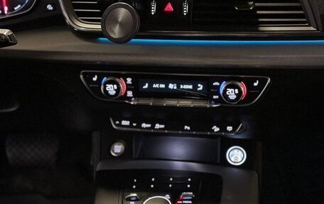 Audi Q5, 2017 год, 3 000 000 рублей, 28 фотография