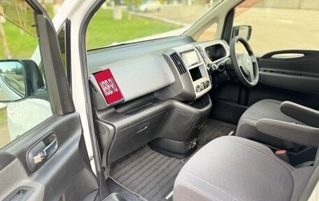 Nissan Serena III, 2007 год, 1 350 000 рублей, 10 фотография