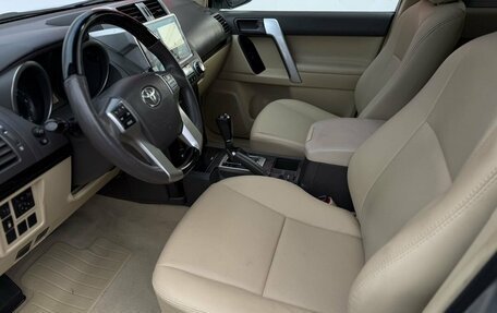 Toyota Land Cruiser Prado 150 рестайлинг 2, 2016 год, 3 950 000 рублей, 9 фотография