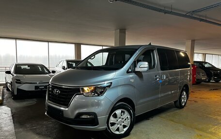 Hyundai Grand Starex Grand Starex I рестайлинг 2, 2020 год, 4 293 000 рублей, 1 фотография
