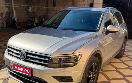 Volkswagen Tiguan II, 2020 год, 3 000 000 рублей, 1 фотография
