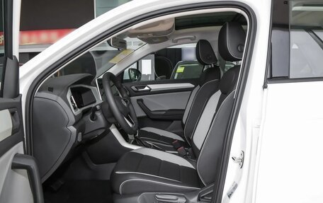 Volkswagen T-Roc I, 2025 год, 2 450 000 рублей, 11 фотография