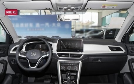 Volkswagen T-Roc I, 2025 год, 2 450 000 рублей, 12 фотография