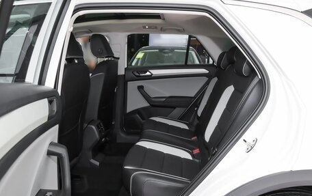 Volkswagen T-Roc I, 2025 год, 2 450 000 рублей, 28 фотография