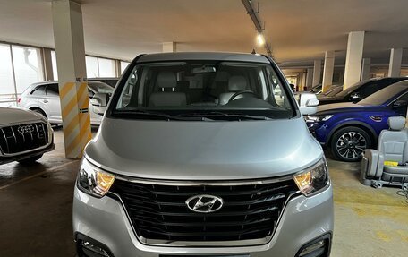 Hyundai Grand Starex Grand Starex I рестайлинг 2, 2020 год, 4 293 000 рублей, 4 фотография