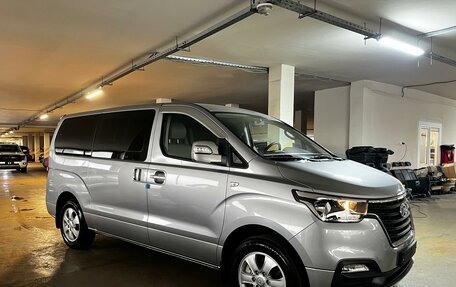 Hyundai Grand Starex Grand Starex I рестайлинг 2, 2020 год, 4 293 000 рублей, 3 фотография