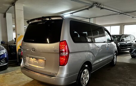 Hyundai Grand Starex Grand Starex I рестайлинг 2, 2020 год, 4 293 000 рублей, 2 фотография