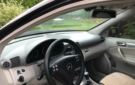 Mercedes-Benz C-Класс, 2004 год, 630 000 рублей, 11 фотография